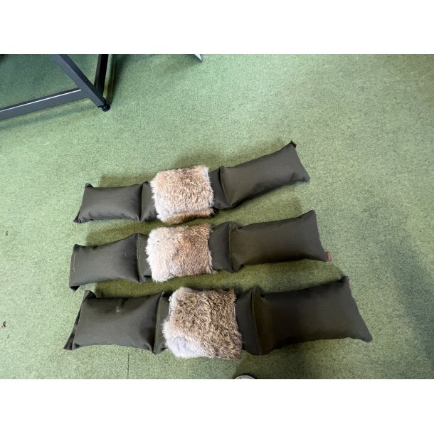 Firedog 3 delt dummy med skind i strk kanvas 